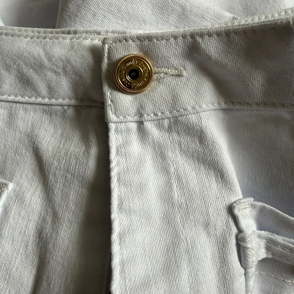 Camila Coehlo- White Cropped Ankle Jeans with Gold Tone Chain Accent- Size 8 - Picture 5 of 9